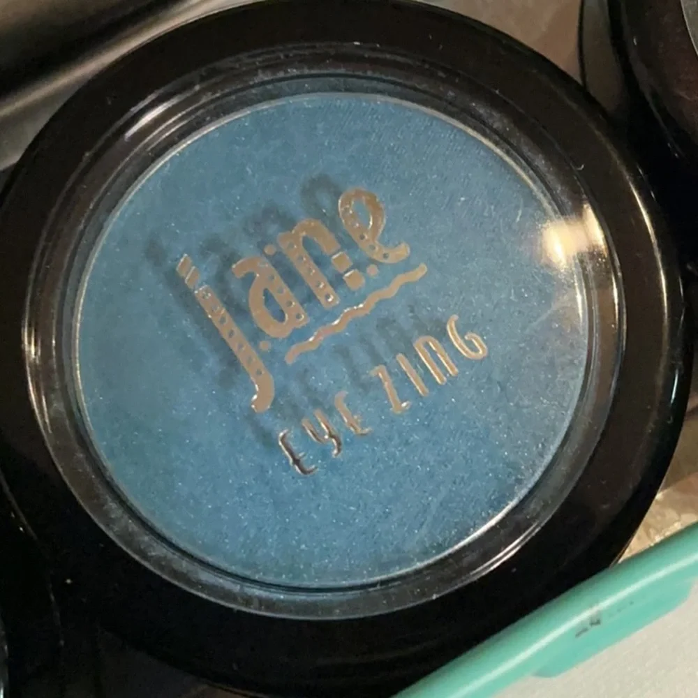 NEW Tinted Eye Pigment Set in Teal Unicorn Tin — 5 Multicolor Shades